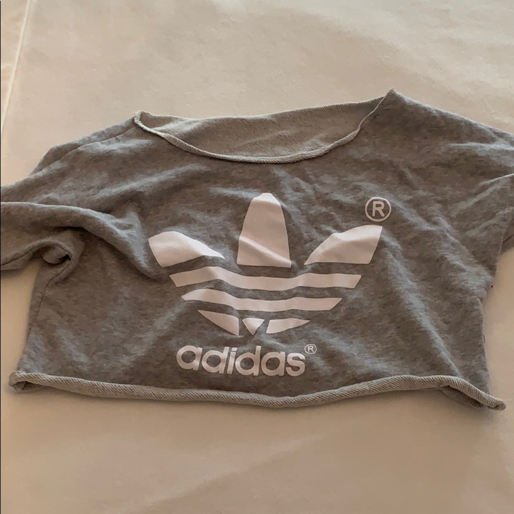 Crop top addidas sweAter